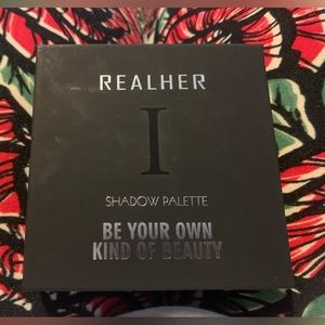 Realher eyeshadow pallet